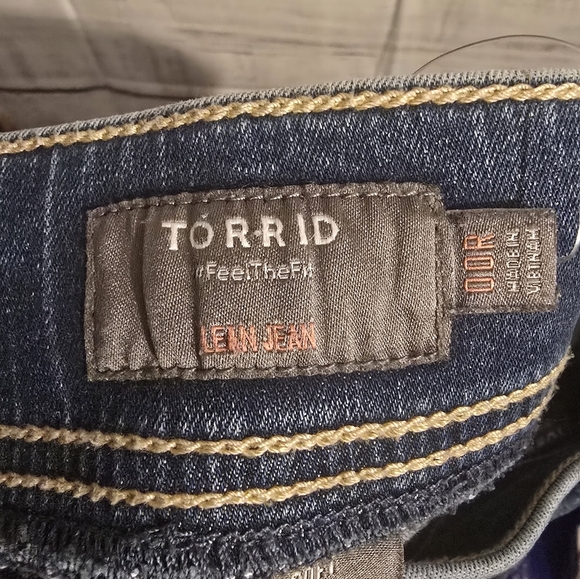 Torrid Feel the fit pull on stretch jeans size 00R plus skinny jeans - Picture 3 of 4